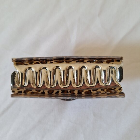 2-for-1 Winners Claw Hair Clips - Picture 4 of 8